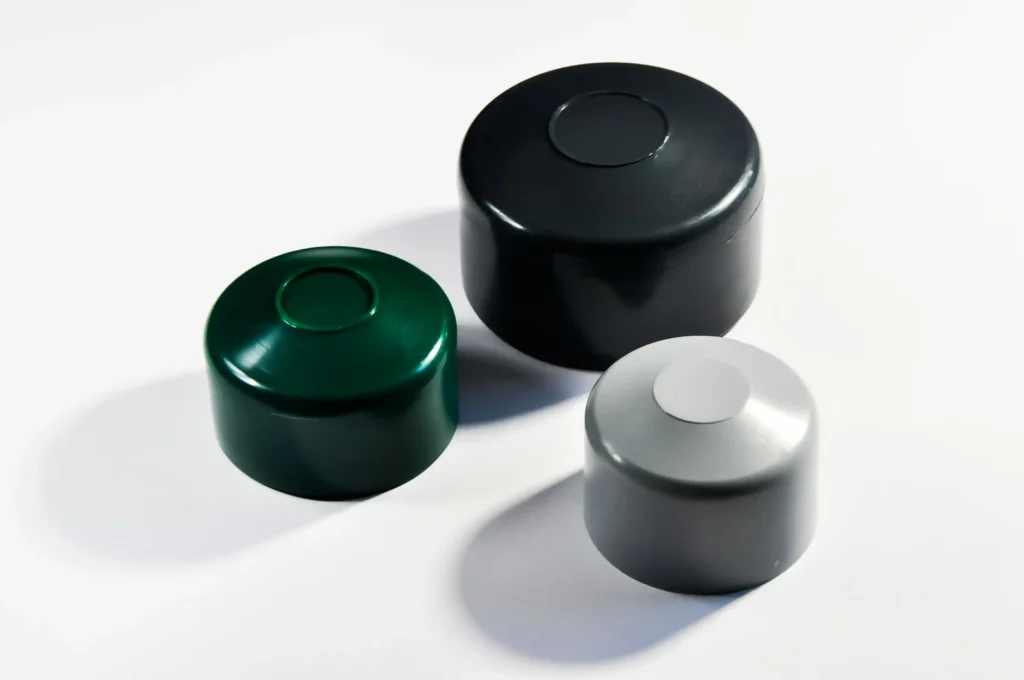 Kapturki okrągłe na słupek - KOW MET